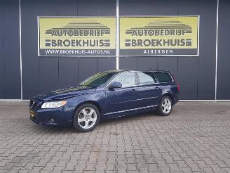skadebil auto Volvo V-70 2.0 D4 Nordic 2013/4