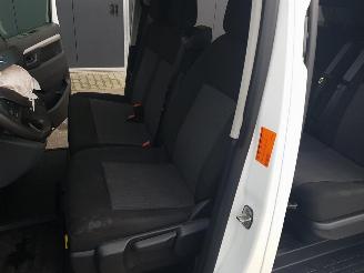 Citroën Jumpy 2.0 BlueHDI 120 XL Club DC picture 17