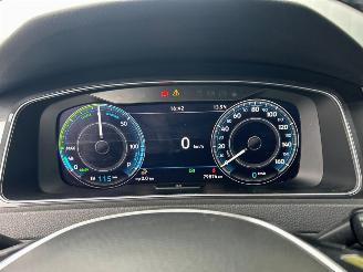 Volkswagen e-Golf e-Golf picture 16