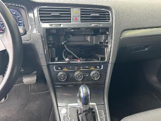 Volkswagen e-Golf e-Golf picture 10