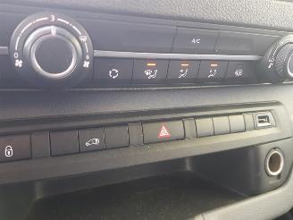 Peugeot Expert 2.0 BlueHDI 120 Standard Premium picture 13