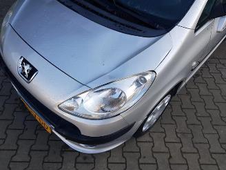 Peugeot 1007 1007 (KM), Hatchback 3-drs, 2004 / 2011 1.4 picture 29