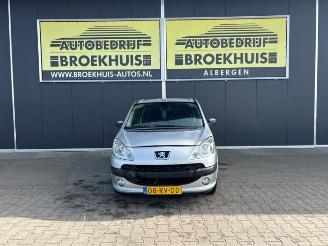Peugeot 1007 1007 (KM), Hatchback 3-drs, 2004 / 2011 1.4 picture 7