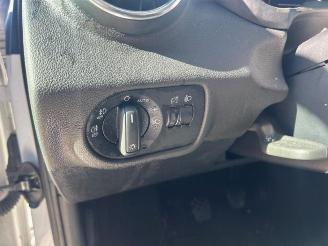 Audi A1 A1 Sportback (8XA/8XF), Hatchback 5-drs, 2011 / 2018 1.0 TFSI Ultra 12V picture 17