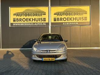 Peugeot 206 206 (2A/C/H/J/S), Hatchback, 1998 / 2012 1.4 16V picture 8