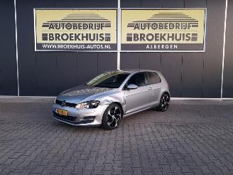 damaged passenger cars Volkswagen Golf 1.2 TSI Trendline 2012/11