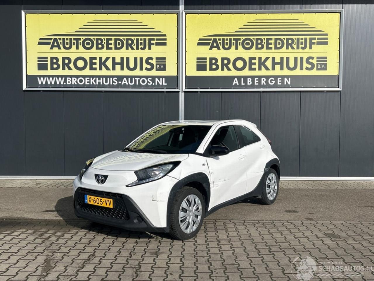 Toyota Aygo X 1.0 VVT-i MT Play