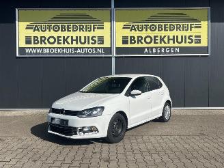 damaged passenger cars Volkswagen Polo 1.2 TSI Comfortline 2015/2