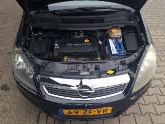 Opel Zafira 1.6 Temptation picture 12