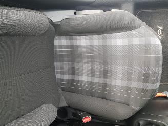 Peugeot 108 1.0 e-VTi Active picture 23