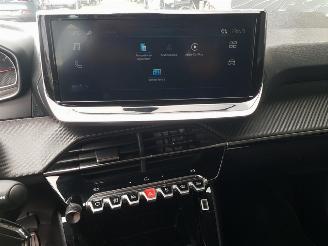 Peugeot 208 1.2 PureTech 100 Style picture 23