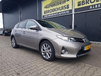 Toyota Auris 1.8 Hybrid Lease picture 6