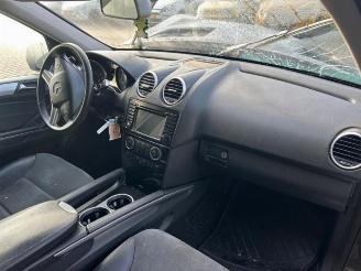 Mercedes ML ML II (164/4JG), SUV, 2005 / 2011 3.0 ML-320 CDI 4-Matic V6 24V picture 16