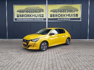 Damaged car Peugeot 208 1.2 PureTech Allure Pack 2023/3
