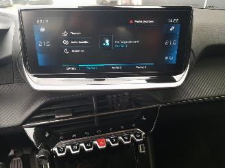 Peugeot 208 1.2 PureTech Allure Pack picture 18