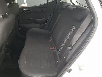Hyundai I-10 1.0 Comfort picture 17