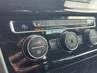 Volkswagen Golf Variant 1.2 TSI Business Edition Connected R picture 26