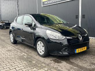 Renault Clio 1.5 dCi ECO Expression picture 6