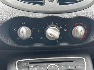 Renault Twingo Twingo II (CN), Hatchback 3-drs, 2007 / 2014 1.2 16V picture 16