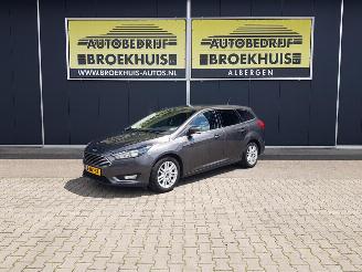 Voiture accidenté Ford Focus Wagon 1.0 Trend 2017/7
