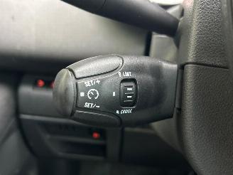 Peugeot 3008 1.6 THP Active picture 24