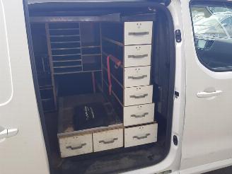 Peugeot Expert 2.0 BlueHDI 120 Standard Asphalt picture 14