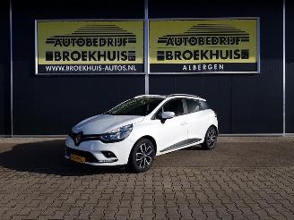 krockskadad bil auto Renault Clio Estate 0.9 TCe Intens 2019/10