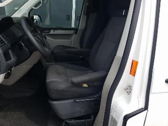 Volkswagen Transporter 2.0 TDI L2H3 Highline Koelwagen picture 15