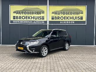 Coche accidentado Mitsubishi Outlander 2.0 PHEV Executive Edition 2015/12