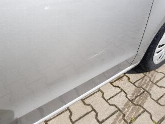 Volkswagen Up! 1.0 move up! BlueMotion picture 13