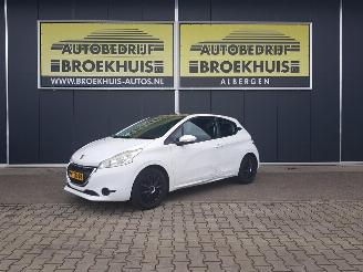 Unfallwagen Peugeot 208 1.2 e-VTi Active AUTOMATIC 2014/1