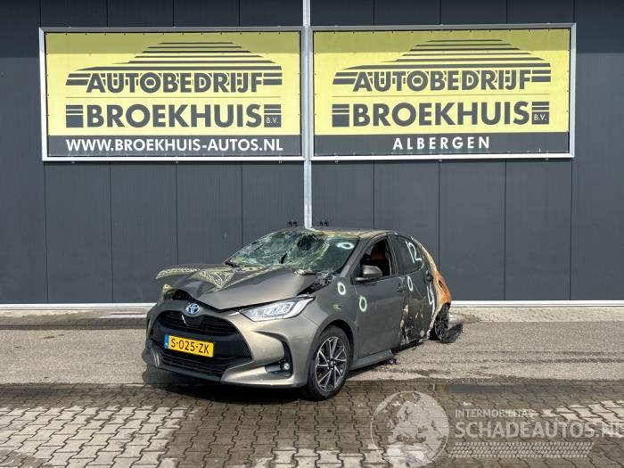 Toyota Yaris Yaris IV (P21/PA1/PH1), Hatchback, 2020 1.5 12V Hybrid 115