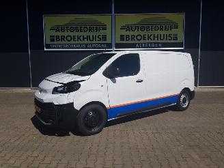 danneggiata veicoli commerciali Toyota Proace Worker 1.5 D-4D L2 Navigator 2024/9