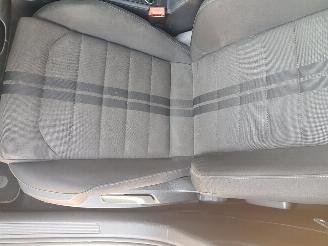 Volkswagen Golf 1.6 TDI Highline DSG picture 25