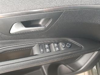 Peugeot 3008 1.2 PureTech Active picture 19