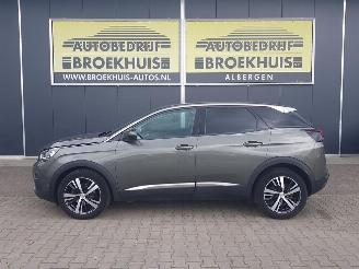 Peugeot 3008 1.2 PureTech Active picture 2
