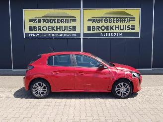 Peugeot 208 1.2 PureTech Allure picture 4