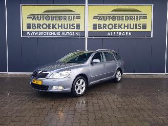 uszkodzony samochody osobowe Skoda Octavia Combi 1.4 TSI Greentech Elegance Business Line 2012/2