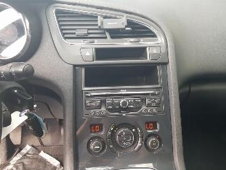 Peugeot 5008 1.6 VTi ST 7p. picture 18