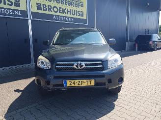 Toyota Rav-4 2.0 VVTi Linea Terra picture 3