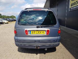 Renault Grand-espace 2.2 dCi Authentique picture 5
