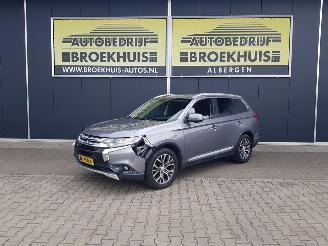 škoda osobní automobily Mitsubishi Outlander 2.2 DI-D Instyle 4WD 7-persoons 2015/9