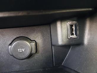Peugeot 308 SW 1.6 BlueHDI Blue Lease Premium Automatic picture 25