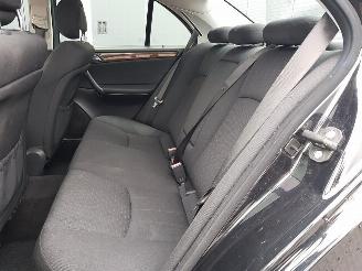 Mercedes C-klasse 180 K. Elegance picture 16