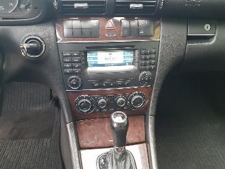 Mercedes C-klasse 180 K. Elegance picture 19