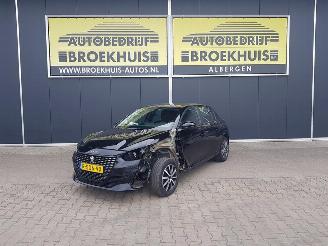 krockskadad bil auto Peugeot 208 1.2 PureTech Active Pack 2023/1