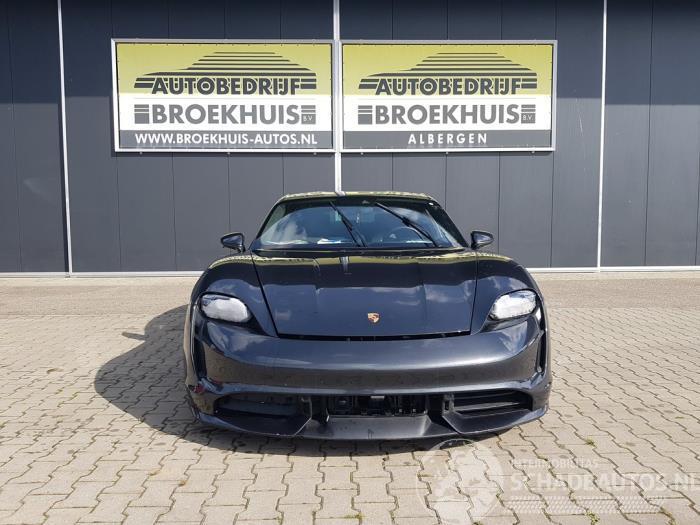 Porsche Taycan Taycan (Y1A), Sedan, 2019 Turbo 93 kWh