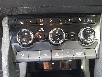 Skoda Karoq 1.5 TSI ACT Style Business DSG picture 24