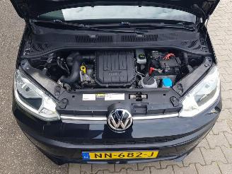 Volkswagen Up! 1.0 BMT move up! picture 23