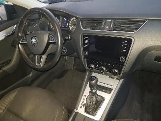 Skoda Octavia Combi 1.6 TDI Greentech Ambition Business picture 16